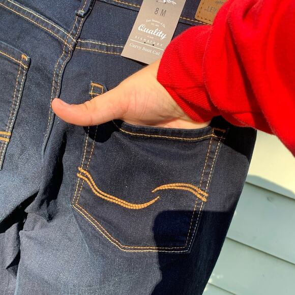 NWT Levi’s signature Curvy bootcut Dark Wash high rise blue jeans - Picture 11 of 13